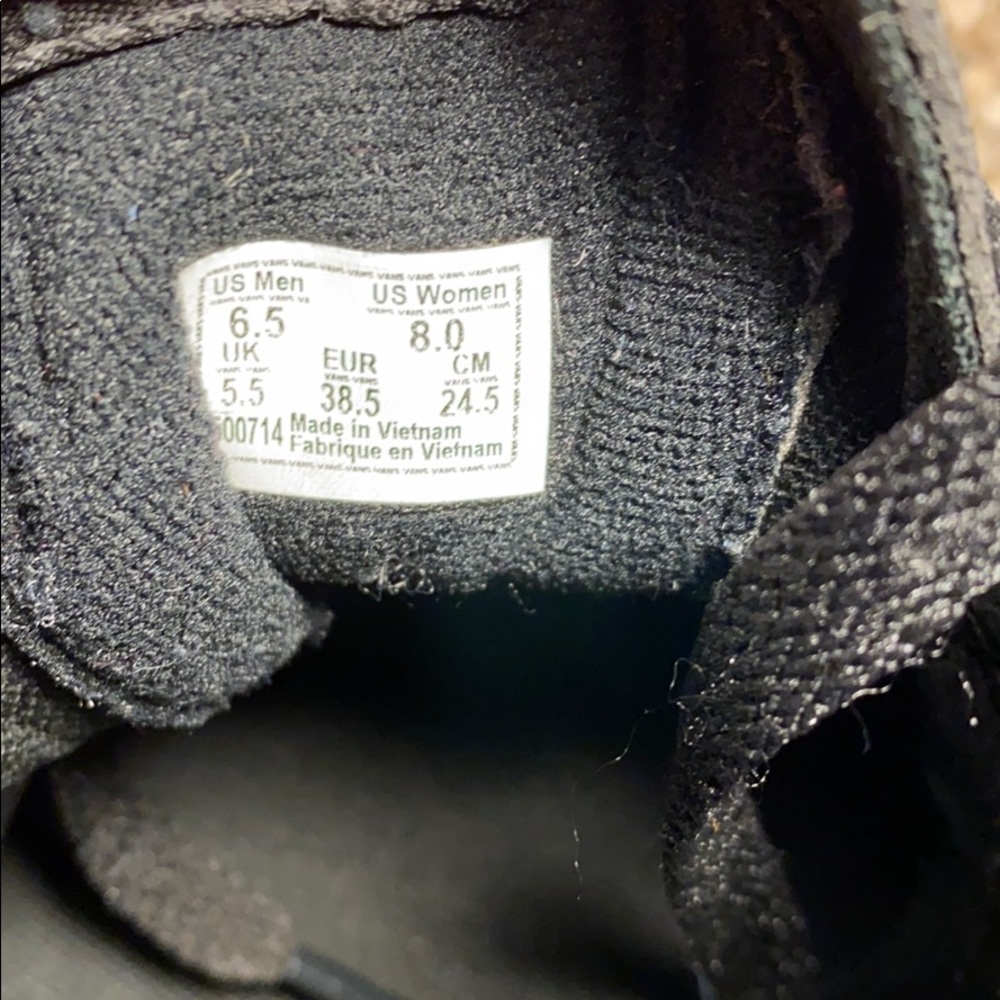 Vans - Picture 5 of 5